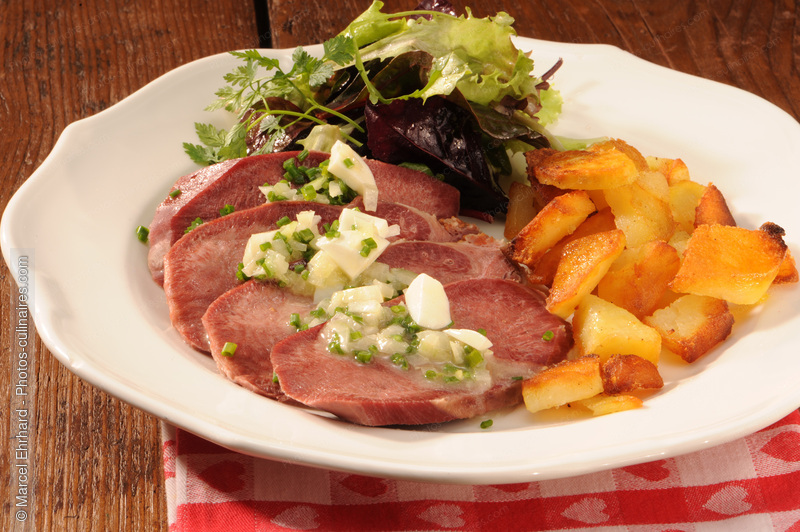 Langue de boeuf, sauce gribiche, - photo r&eacute;f&eacute;rence PC588N.jpg