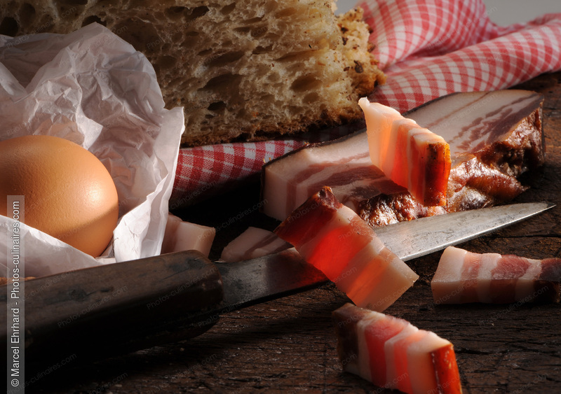 Lardons et oeuf - photo r&eacute;f&eacute;rence CH254N.jpg