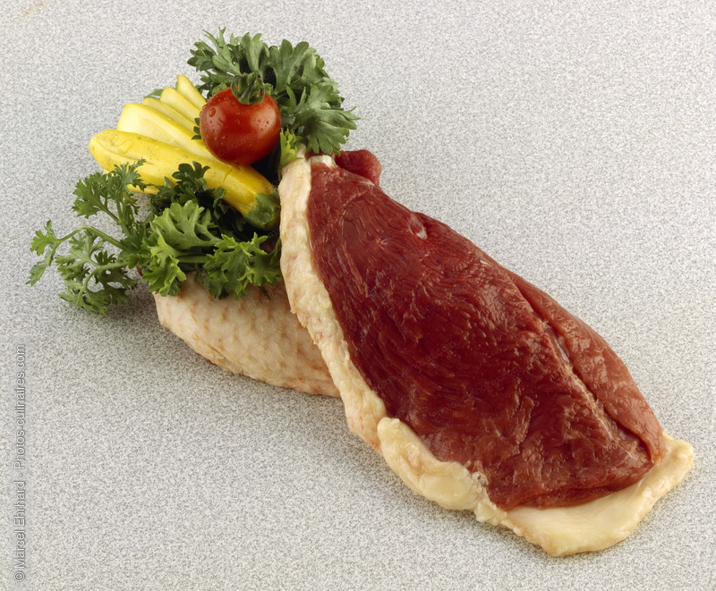Magret de canard cru - photo r&eacute;f&eacute;rence VC83.jpg