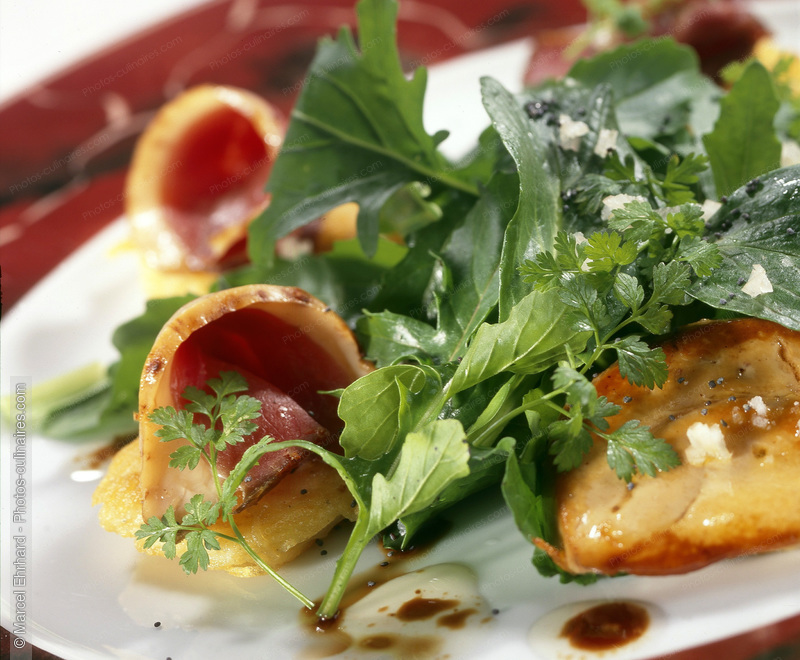 Magret et foie gras sur salade - photo référence PC347.jpg