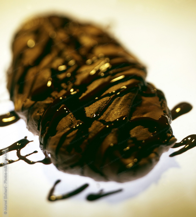 Meringue au chocolat - photo r&eacute;f&eacute;rence DE119.jpg