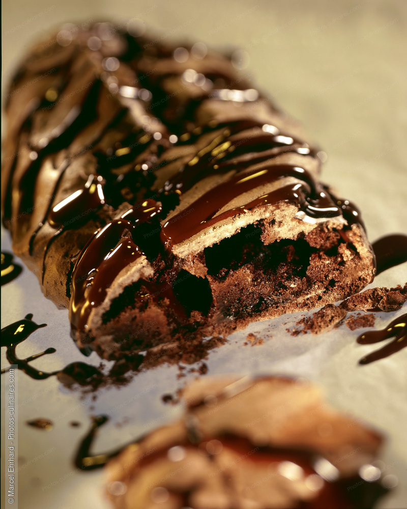 Meringue au chocolat - photo r&eacute;f&eacute;rence DE121.jpg