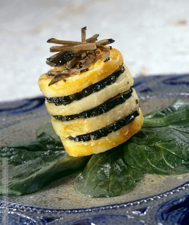 Mille feuille de munster et truffe - photo r&eacute;f&eacute;rence FR68.jpg