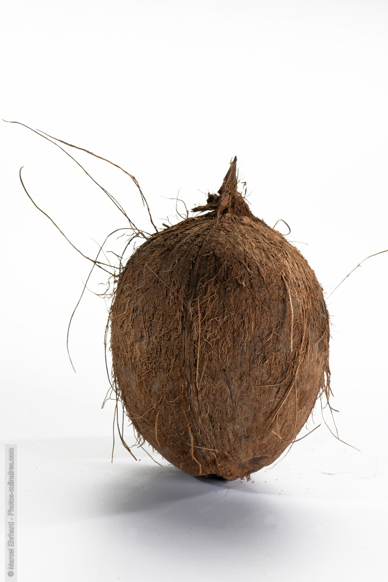 Noix de coco - photo r&eacute;f&eacute;rence FRU372N.jpg