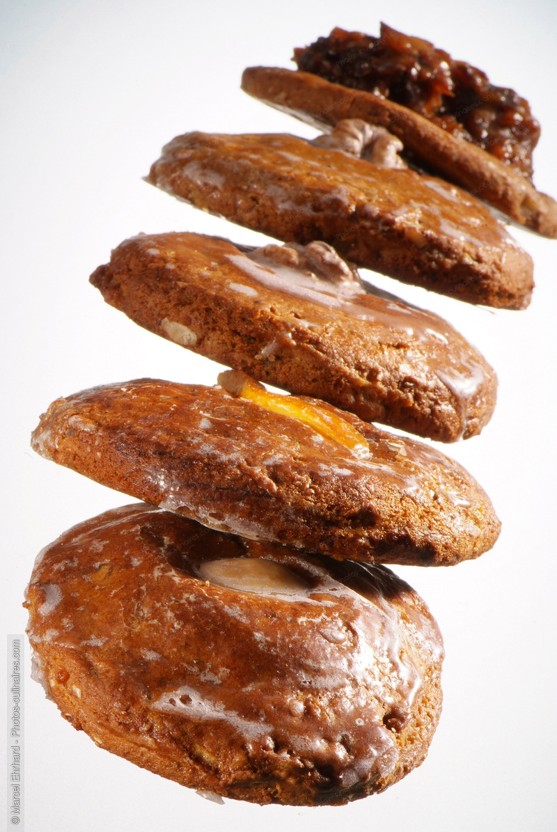 Pain d'&eacute;pices moelleux - photo r&eacute;f&eacute;rence DE703N.jpg