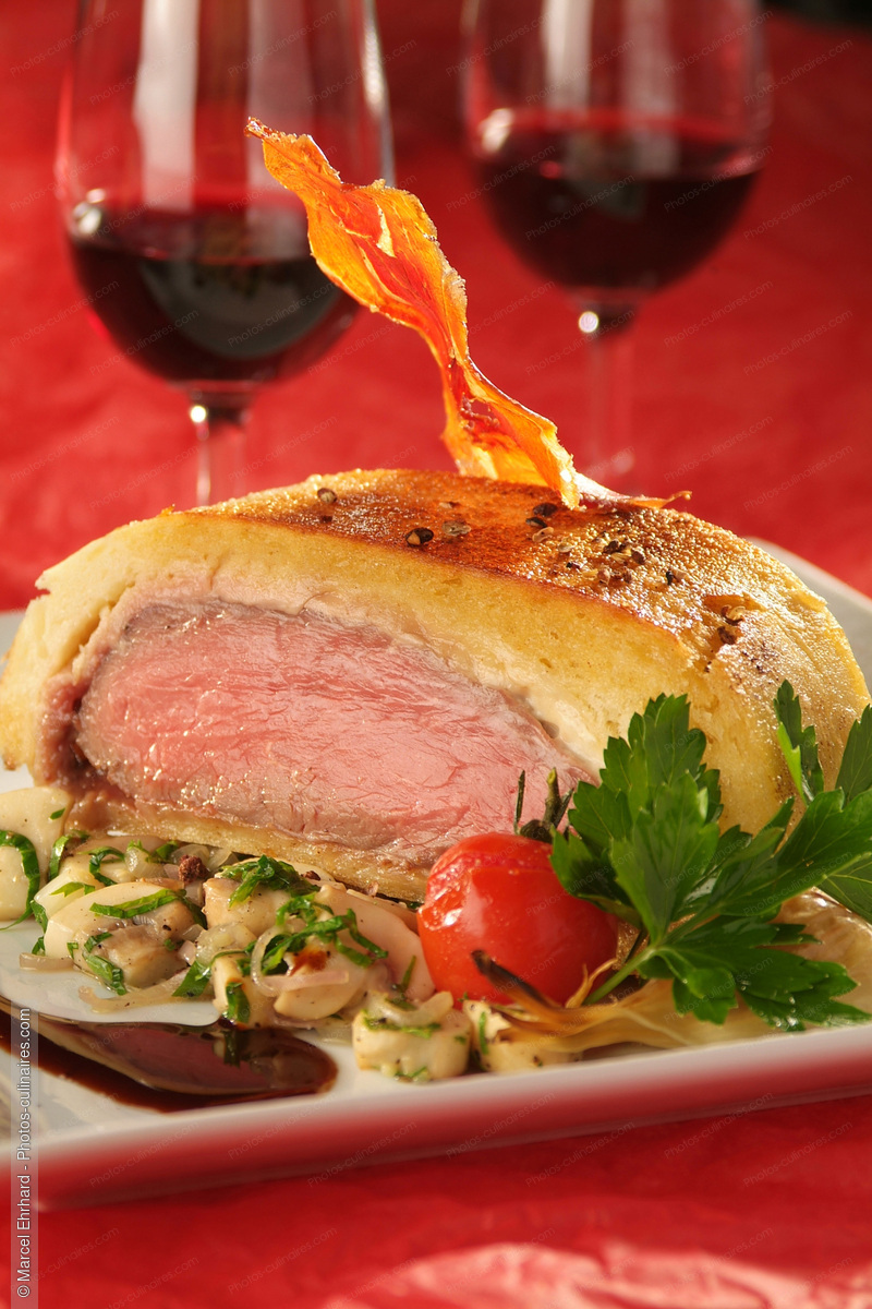 Pi&egrave;ce de boeuf en cro&ucirc;te - photo r&eacute;f&eacute;rence PC186N.jpg