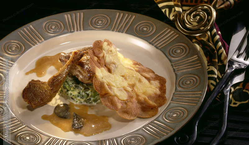 Pigeonneau au chou et &agrave; la truffe - photo r&eacute;f&eacute;rence PC399.jpg