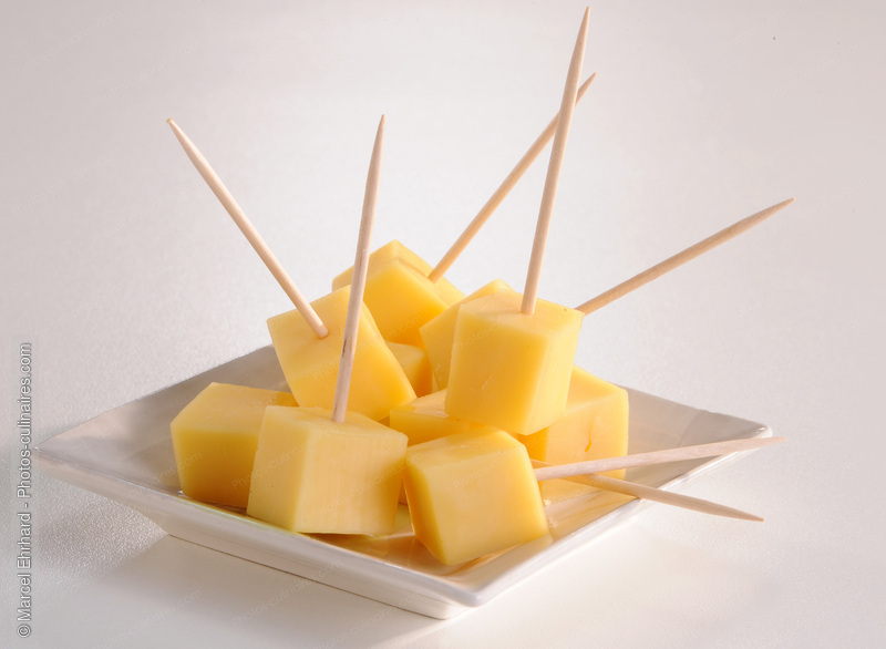 Piques de gruy&egrave;re - photo r&eacute;f&eacute;rence FR131N.jpg