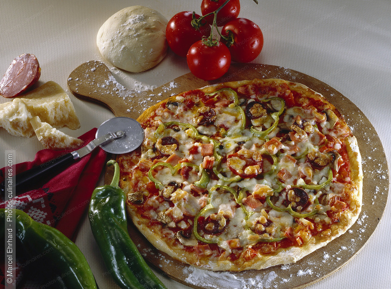 Pizza au chorizo et aux poivrons - photo référence TT52.jpg