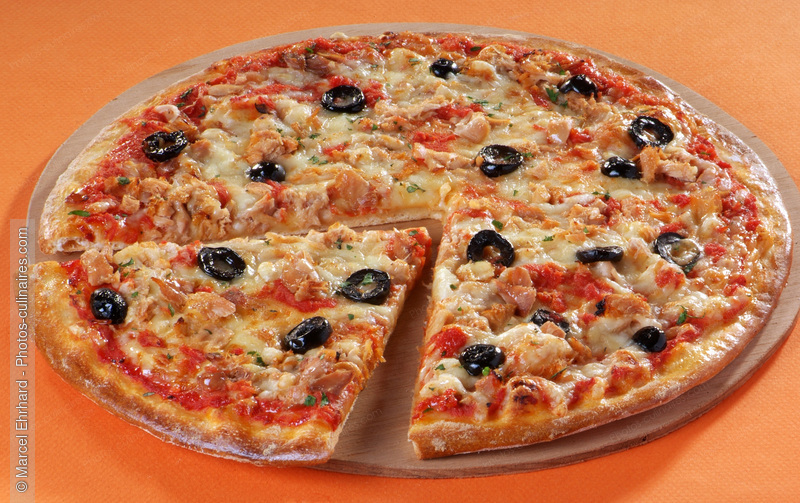 Pizza au thon - photo r&eacute;f&eacute;rence TT123N.jpg