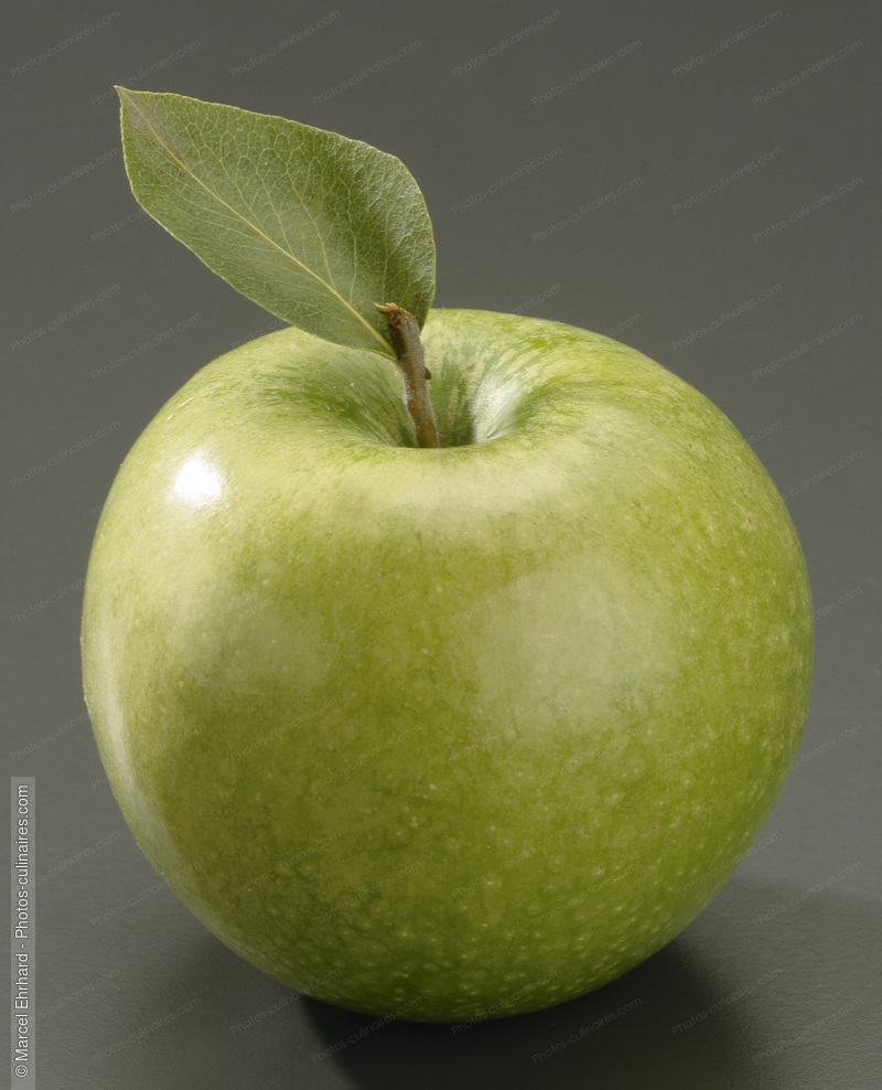 Pomme verte avec feuille - photo référence FRU222.jpg