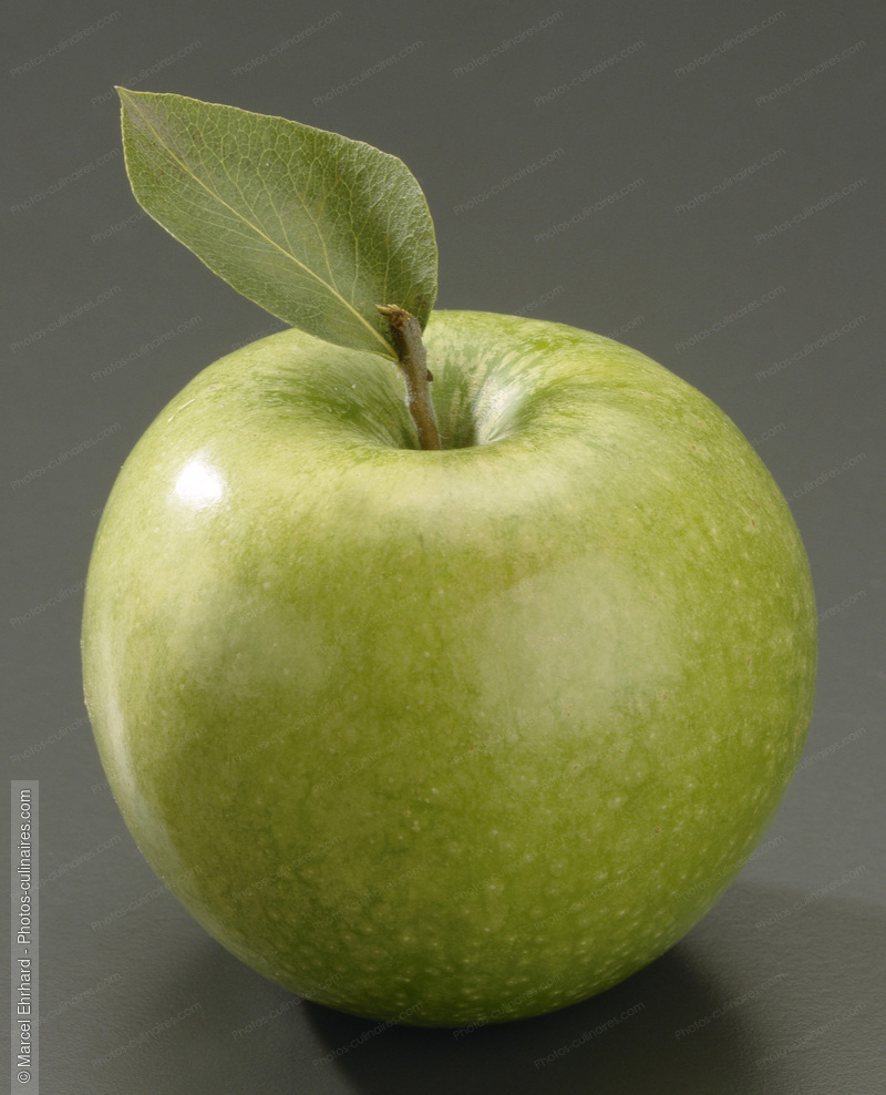 Pomme verte avec feuille - photo r&eacute;f&eacute;rence FRU222.jpg