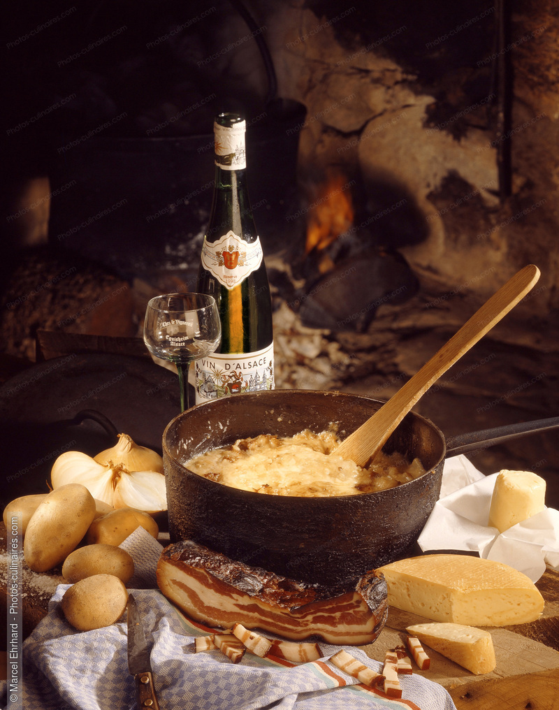 Pommes de terre marcaire au munter, oignons et lardons, Roigabrageldi coiffé - photo référence FR13.jpg