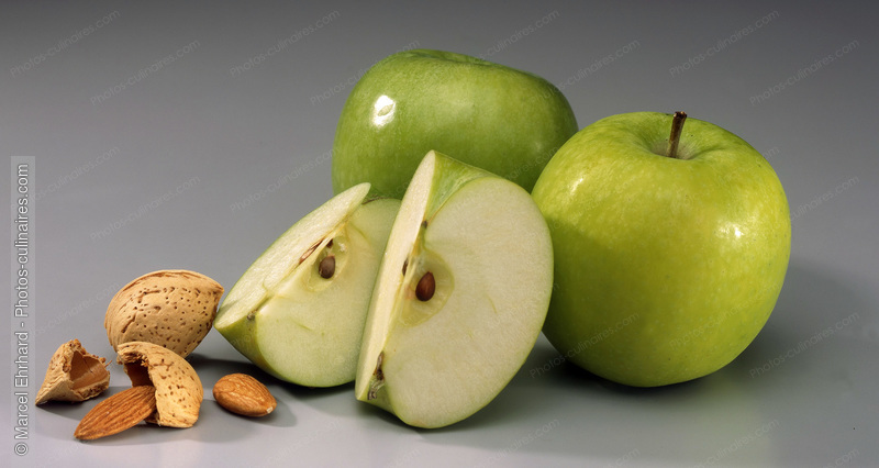 Pommes et amandes - photo référence FRU121.jpg