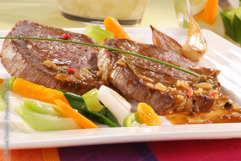 Pot au feu de boeuf - photo r&eacute;f&eacute;rence PC466N.jpg