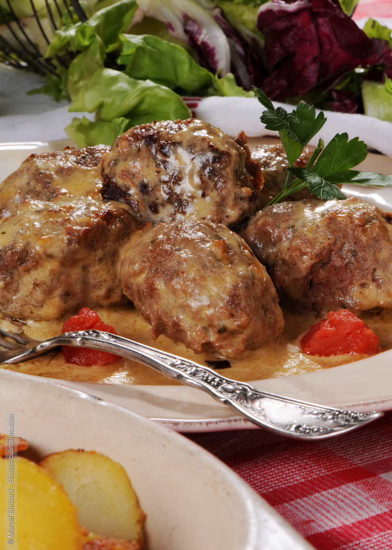 Quenelles de foie, sauce cr&egrave;me - photo r&eacute;f&eacute;rence PC570N.jpg