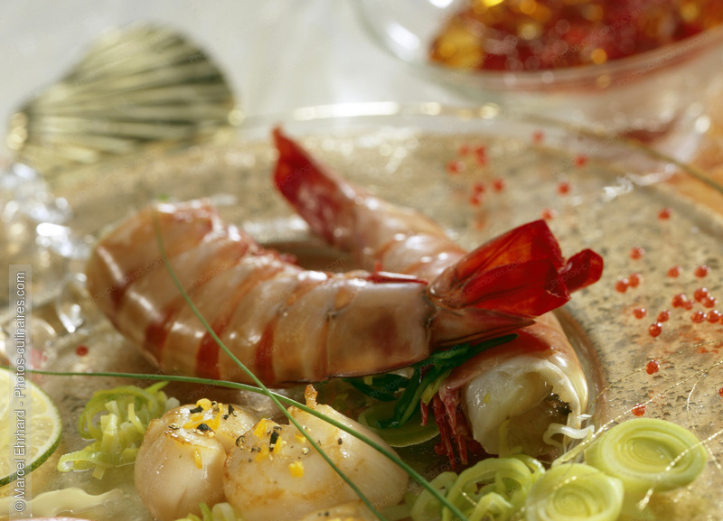 Queue de gambas et Coquilles Saint Jacques - photo r&eacute;f&eacute;rence PO189.jpg