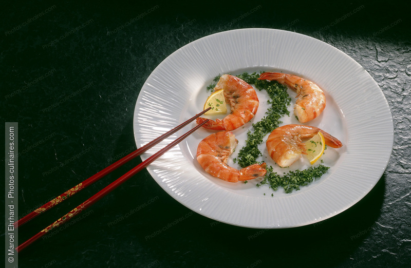 Queue de langoustines r&ocirc;ties sur fines herbes - photo r&eacute;f&eacute;rence PO168.jpg
