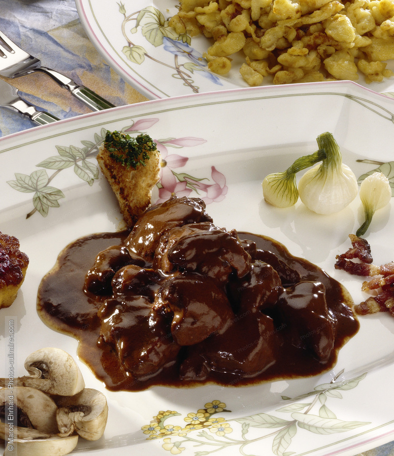 Rognons &eacute;minc&eacute;s &agrave; la sauce mad&egrave;re - photo r&eacute;f&eacute;rence PC787.jpg