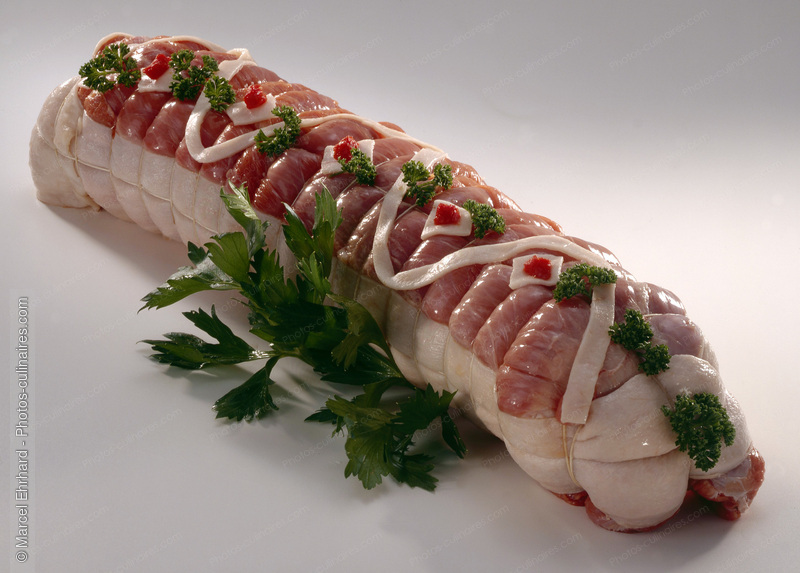 R&ocirc;ti de boeuf  cru roul&eacute; et bard&eacute; - photo r&eacute;f&eacute;rence VC44.jpg