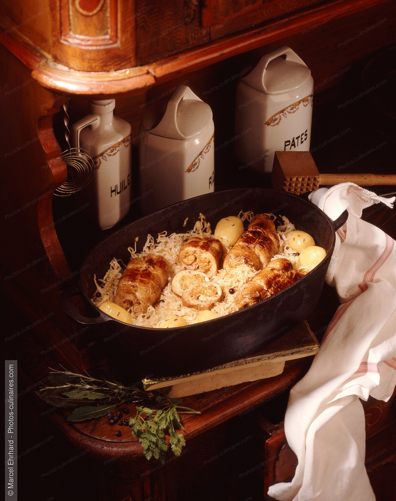 Roulade de porc sur choucroute - photo r&eacute;f&eacute;rence CHO7.jpg