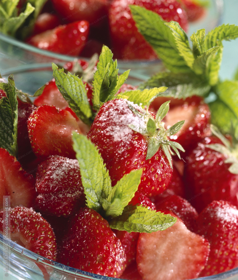 Salade de fraises - photo r&eacute;f&eacute;rence FRU266.jpg