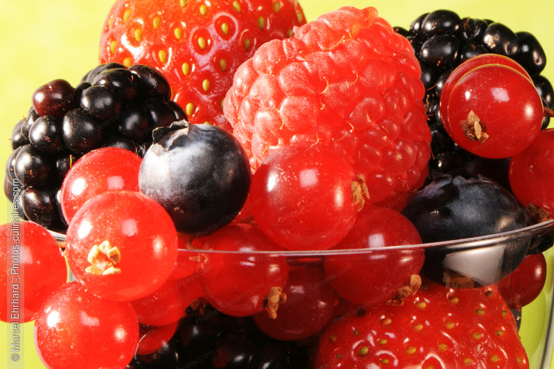 Salade de fruits rouges - photo r&eacute;f&eacute;rence FRU186N.jpg