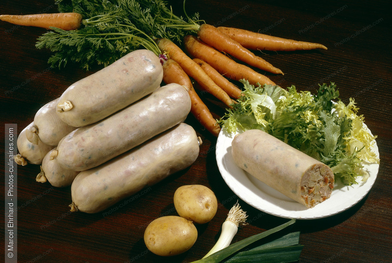 Saucisse aux pommes de terre - photo r&eacute;f&eacute;rence CH90.jpg