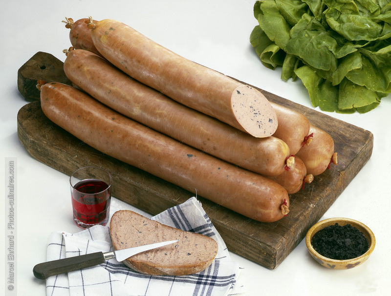 Saucisse de foie aux truffes - photo r&eacute;f&eacute;rence CH93.jpg