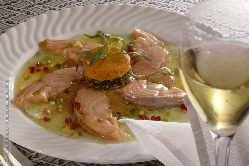 Saumon cru marin&eacute;  et flan de poivron - photo r&eacute;f&eacute;rence PO311.jpg
