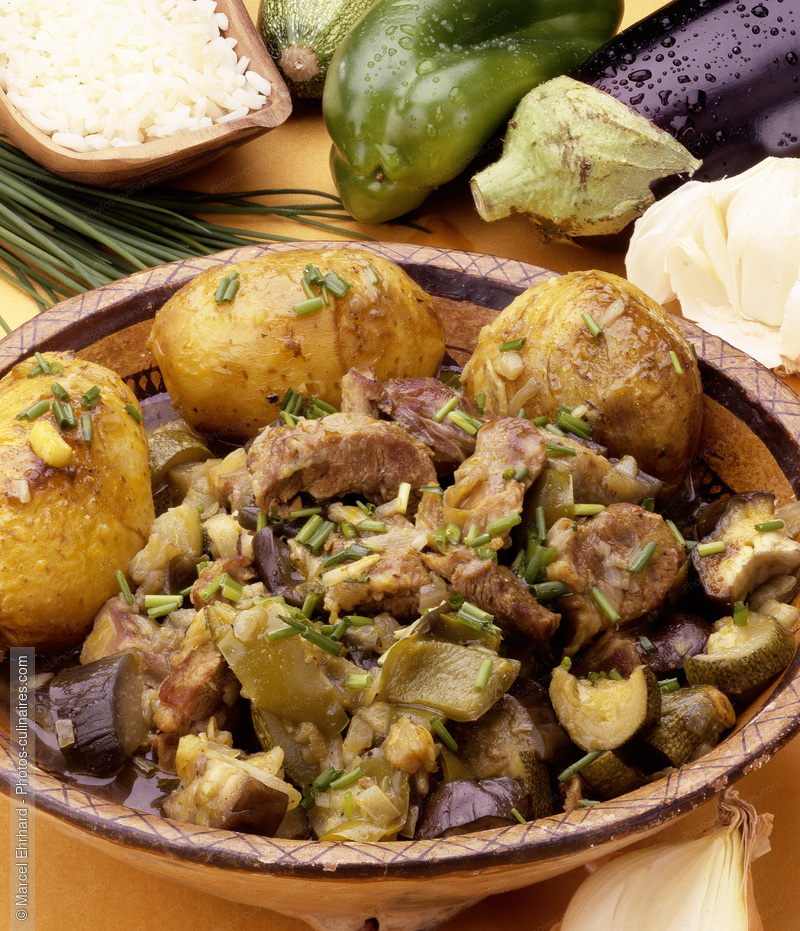 Saut&eacute; de porc aux poivrons, aubergines et courgettes - photo r&eacute;f&eacute;rence PC667.jpg