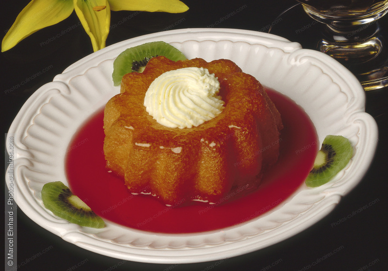 Savarin au coulis de fruits rouge - photo r&eacute;f&eacute;rence DE400.jpg