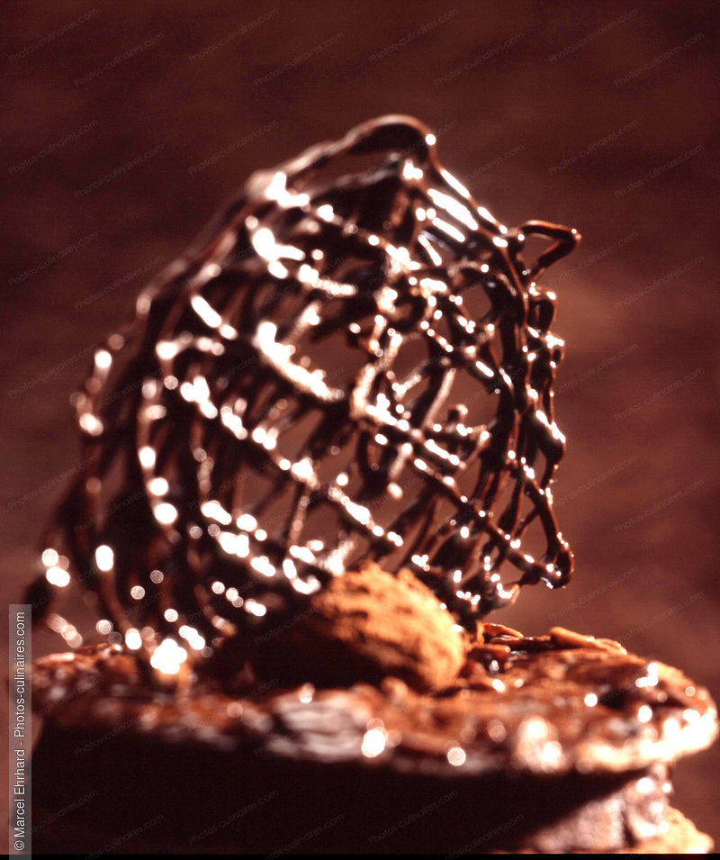 Sph&egrave;re de chocolat - photo r&eacute;f&eacute;rence DE77.jpg