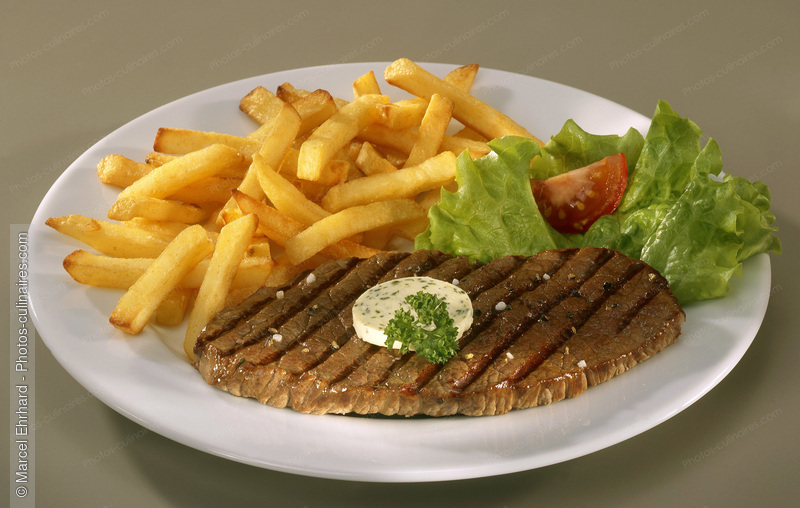 Steak au beurre sur assiette - photo r&eacute;f&eacute;rence PC415.jpg