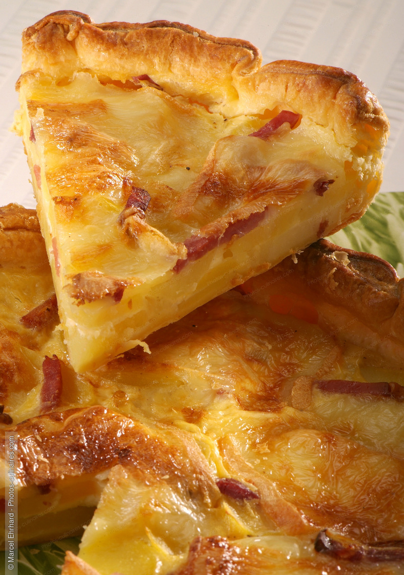 Tarte &agrave; la raclette  tranch&eacute;e - photo r&eacute;f&eacute;rence TT80N.jpg