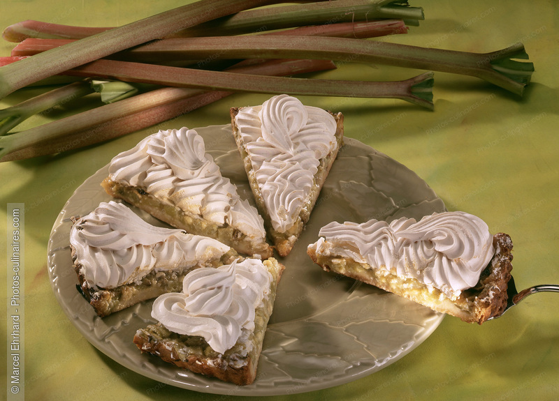 Tarte &agrave; la rhubarbe meringu&eacute;e - photo r&eacute;f&eacute;rence DE170.jpg