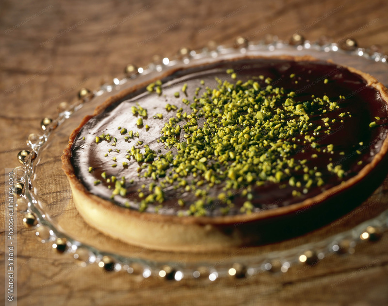 Tarte au chocolat pistach&eacute; - photo r&eacute;f&eacute;rence DE80.jpg