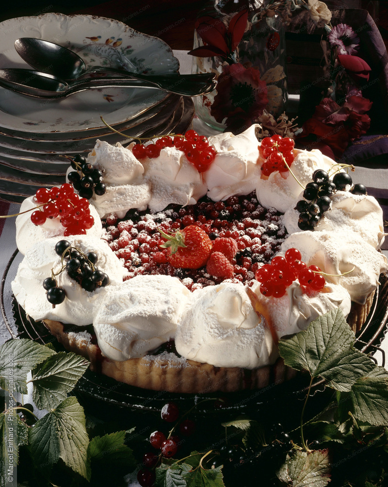 Tarte aux fruits rouges meringu&eacute;e - photo r&eacute;f&eacute;rence DE26.jpg