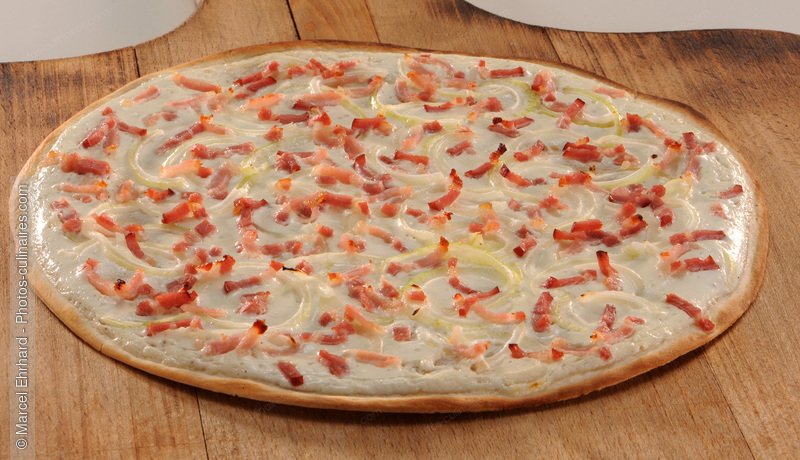 Tarte flamb&eacute;e ou Flammekueche - photo r&eacute;f&eacute;rence TT88.jpg