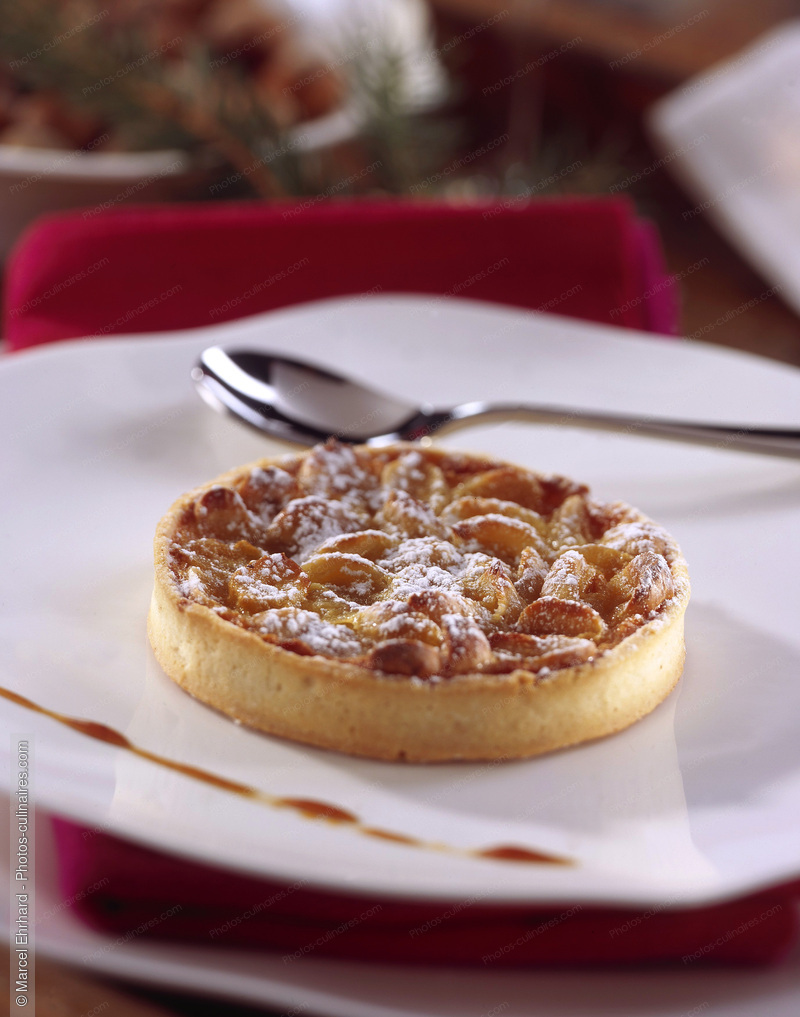 Tartelette de noisettes - photo r&eacute;f&eacute;rence DE159.jpg