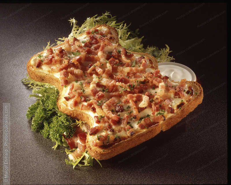 Tartine fromage blanc lardon grill&eacute; herbe - photo r&eacute;f&eacute;rence TT173N.jpg