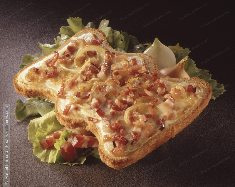Tartine fromage blanc oignon lardon - photo r&eacute;f&eacute;rence TT174N.jpg