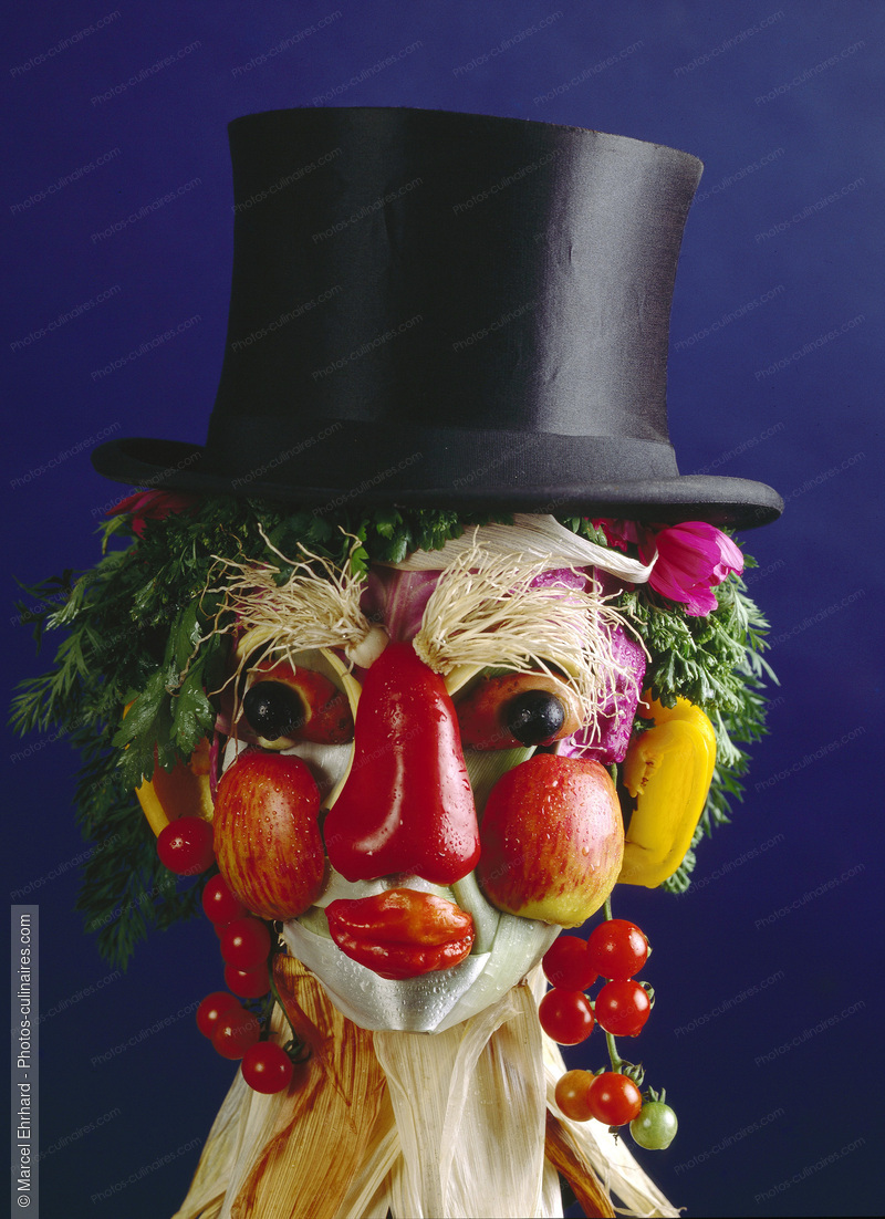 T&ecirc;te de fruits et l&eacute;gumes  avec chapeau Arcimboldo - photo r&eacute;f&eacute;rence LE231.jpg
