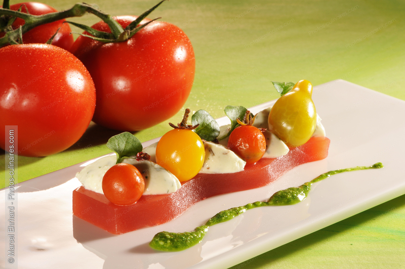 Tomate mol&eacute;culaire - photo r&eacute;f&eacute;rence LE532N.jpg