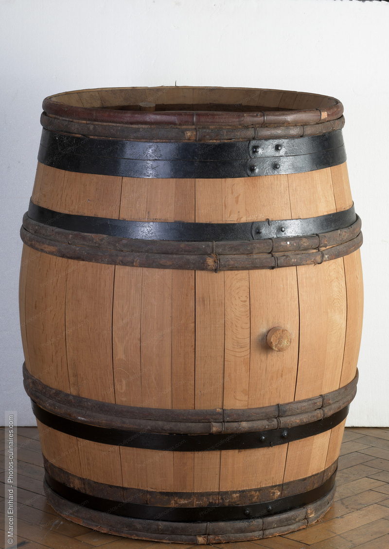 Tonneau bourguignon - photo r&eacute;f&eacute;rence A156N.jpg