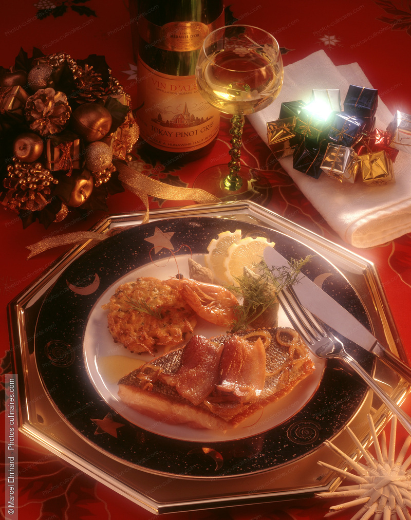 Tranche de saumon au lard d&eacute;cors No&euml;l - photo r&eacute;f&eacute;rence PO112.jpg