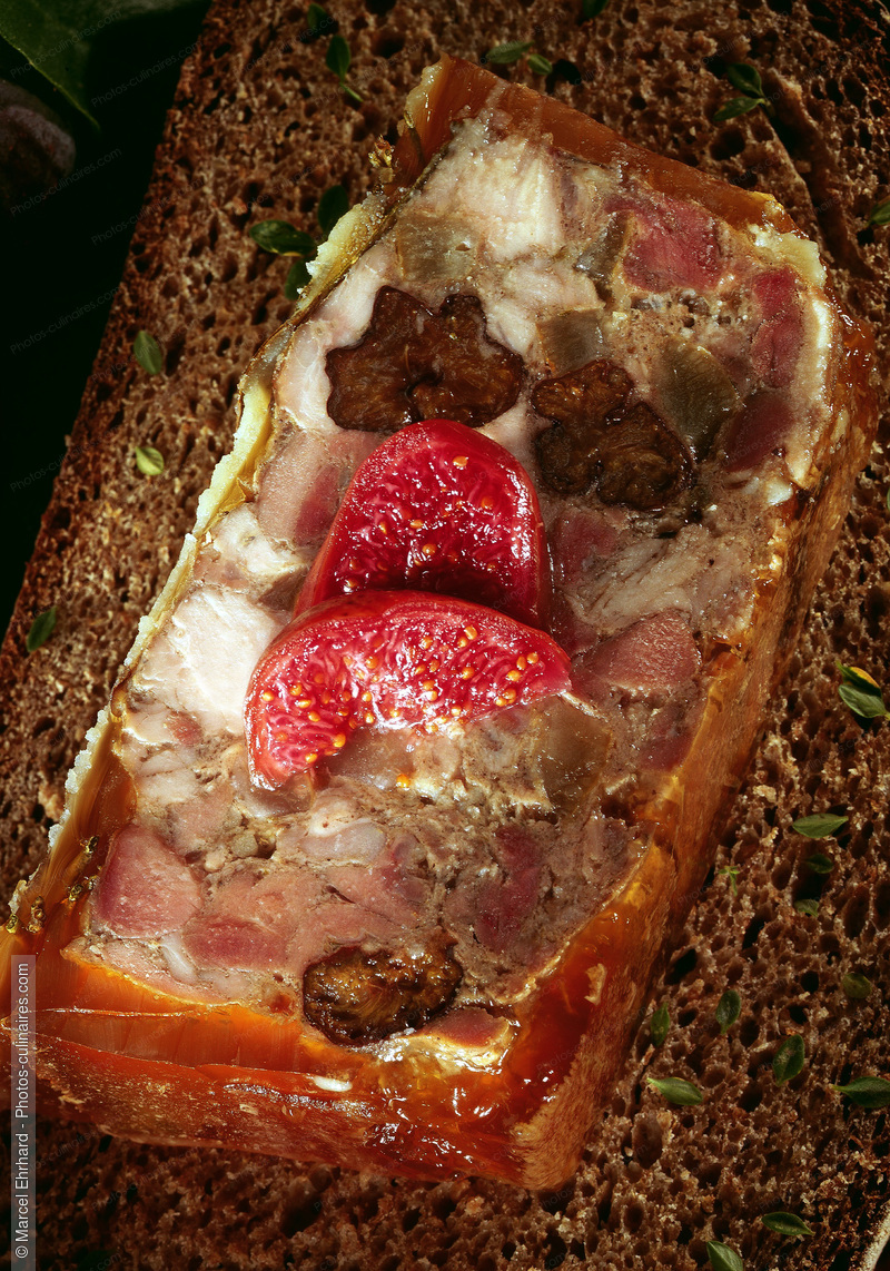 Tranche de terrine de viande sur pain - photo référence CH59.jpg