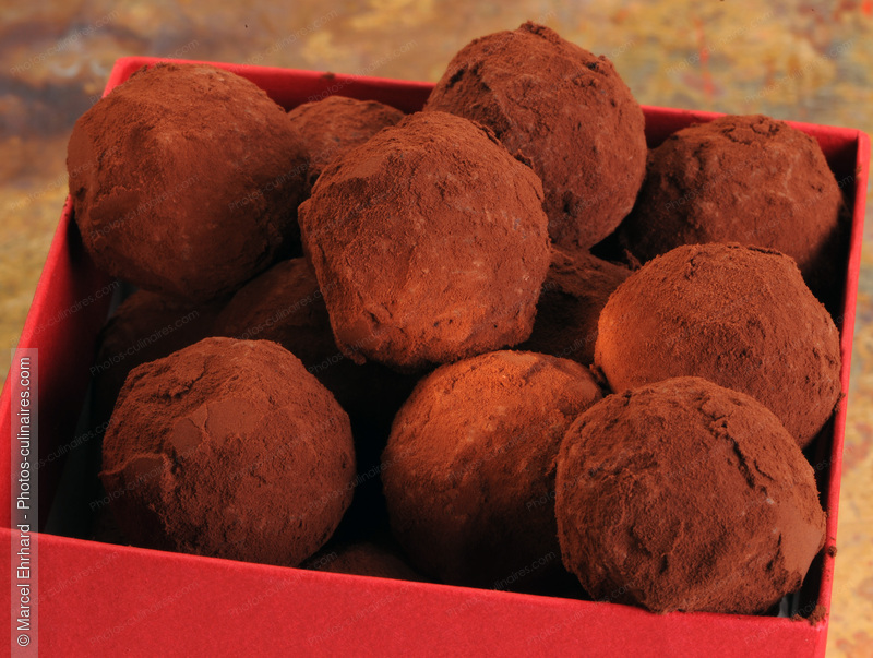 Truffes au chocolat - photo r&eacute;f&eacute;rence DE586N.jpg
