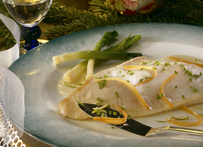 Turbot &agrave; la vapeur et aux petits l&eacute;gumes - photo r&eacute;f&eacute;rence PO228.jpg