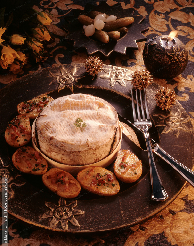 Vacherin Mont D'or fa&ccedil;on raclette - photo r&eacute;f&eacute;rence FR17.jpg